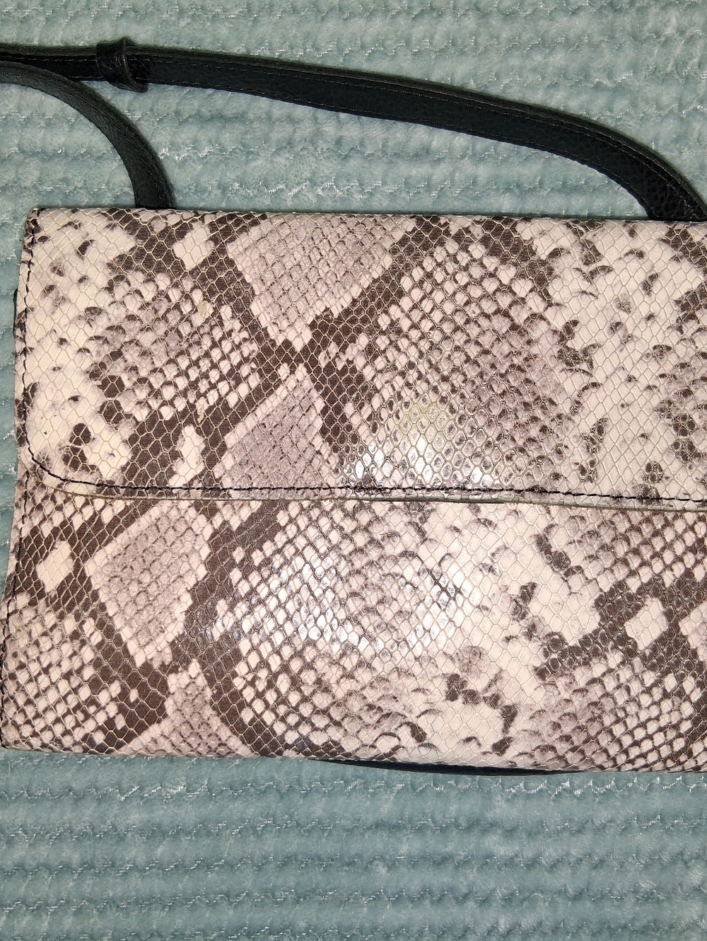 Patricia Nash Heavy Leather Crossbody - Picture 2 of 11